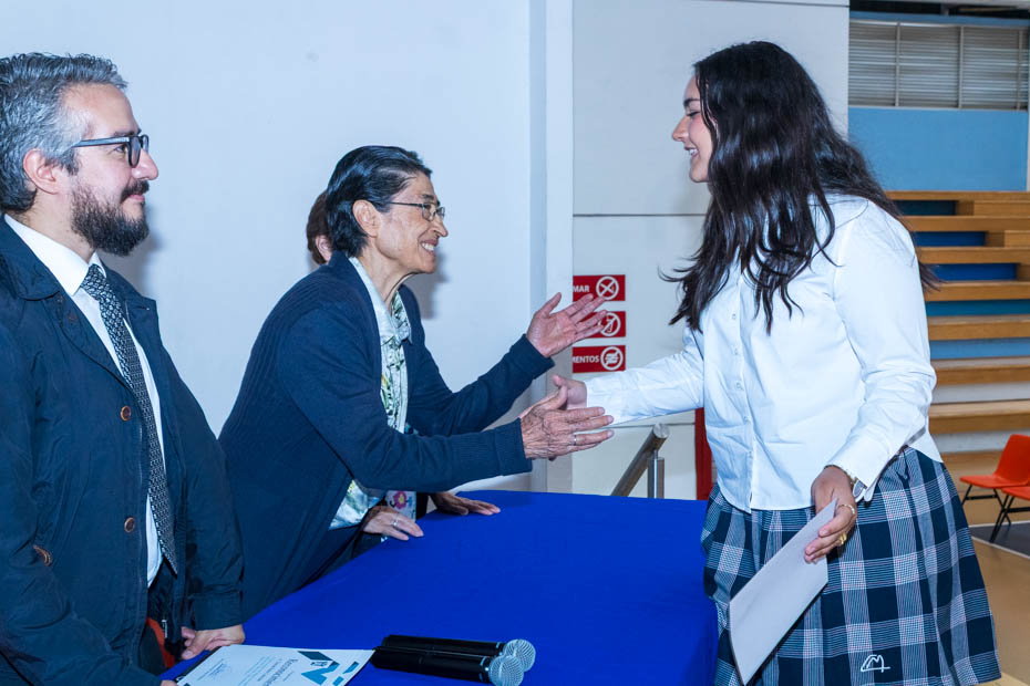 Ir a la Siguiente Foto