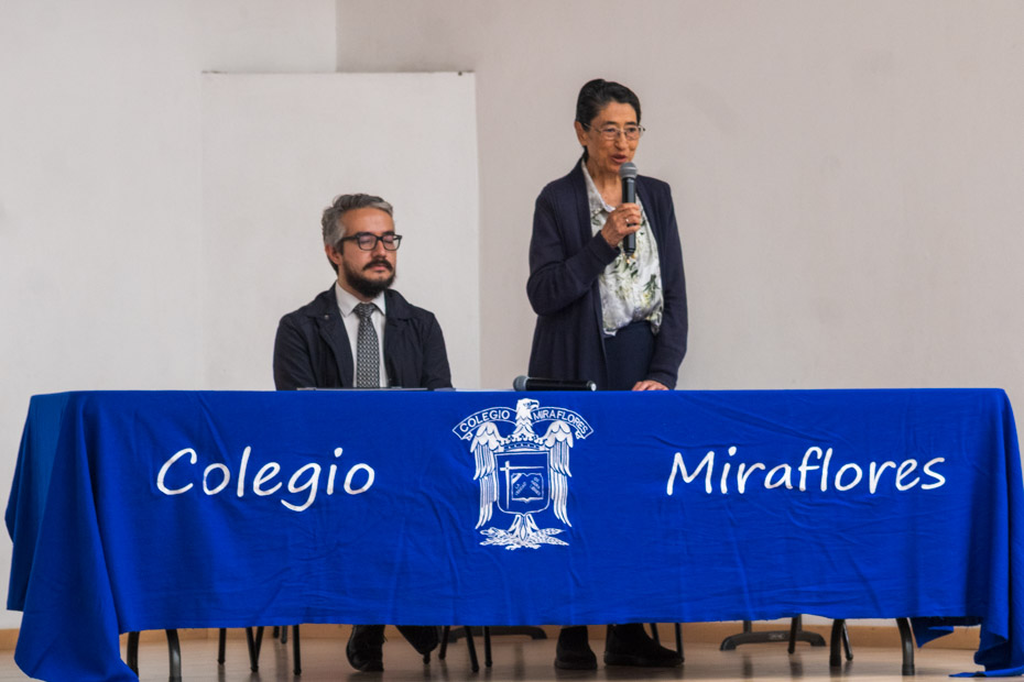 Ir a la Siguiente Foto