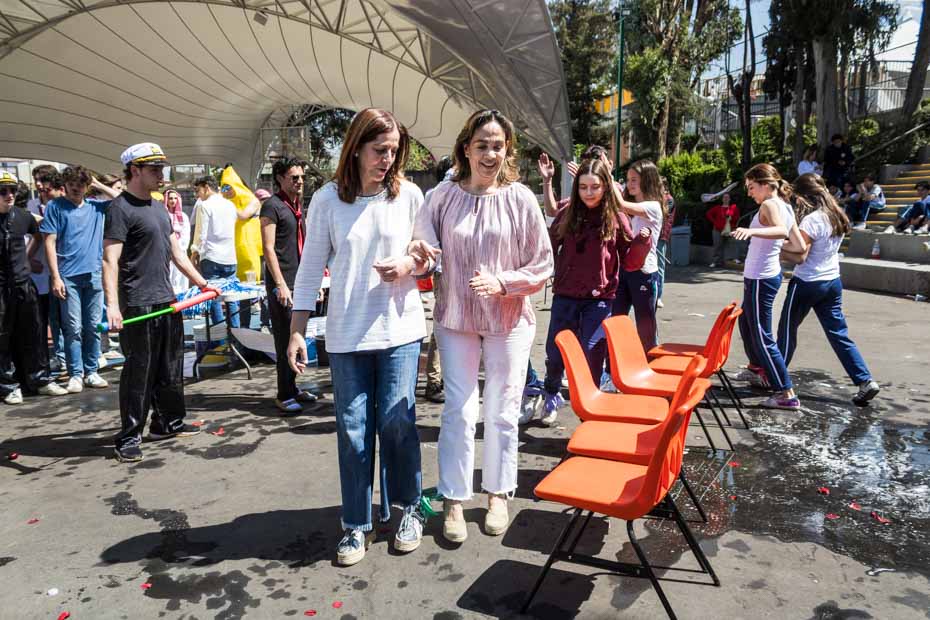 Ir a la Siguiente Foto