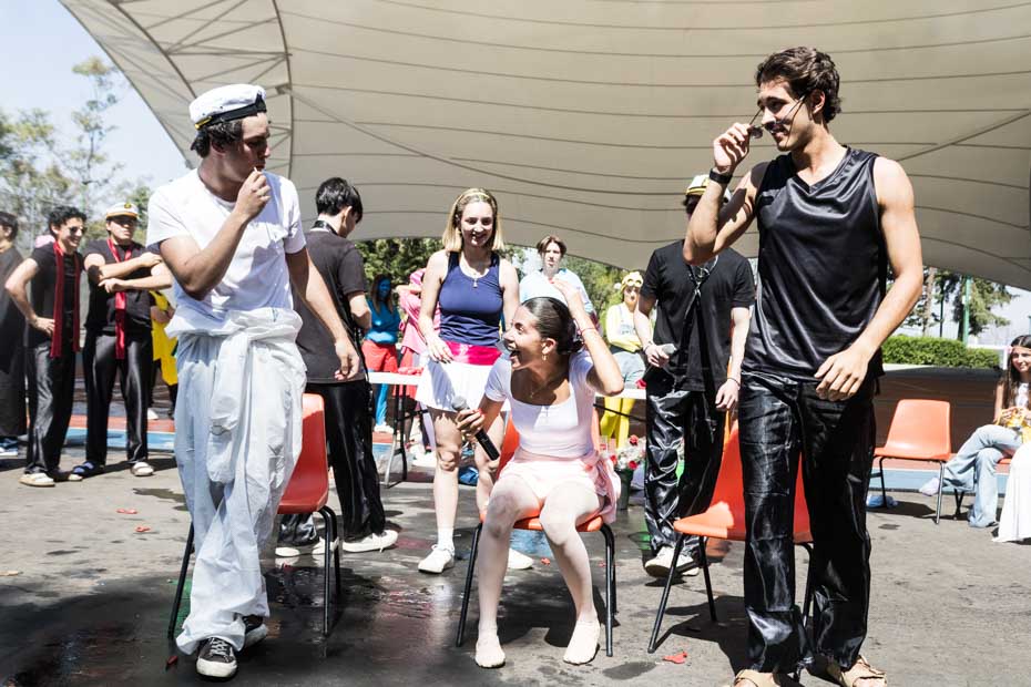 Ir a la Siguiente Foto