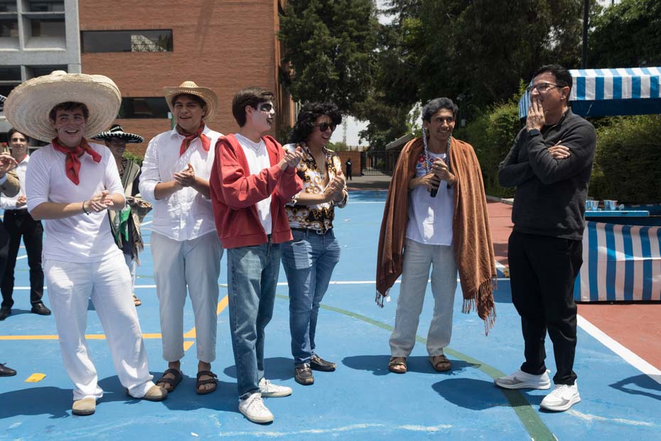 Ir a la Siguiente Foto