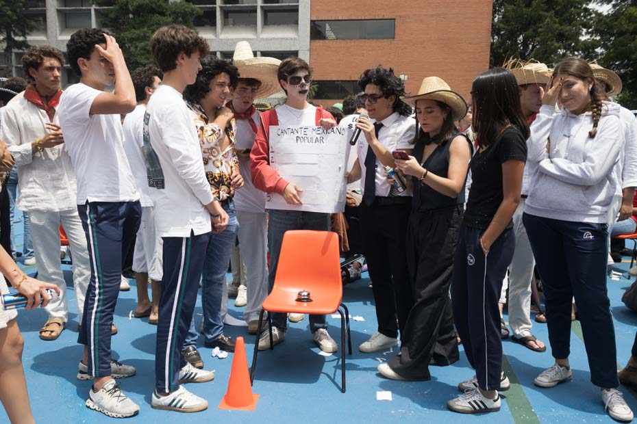 Ir a la Siguiente Foto