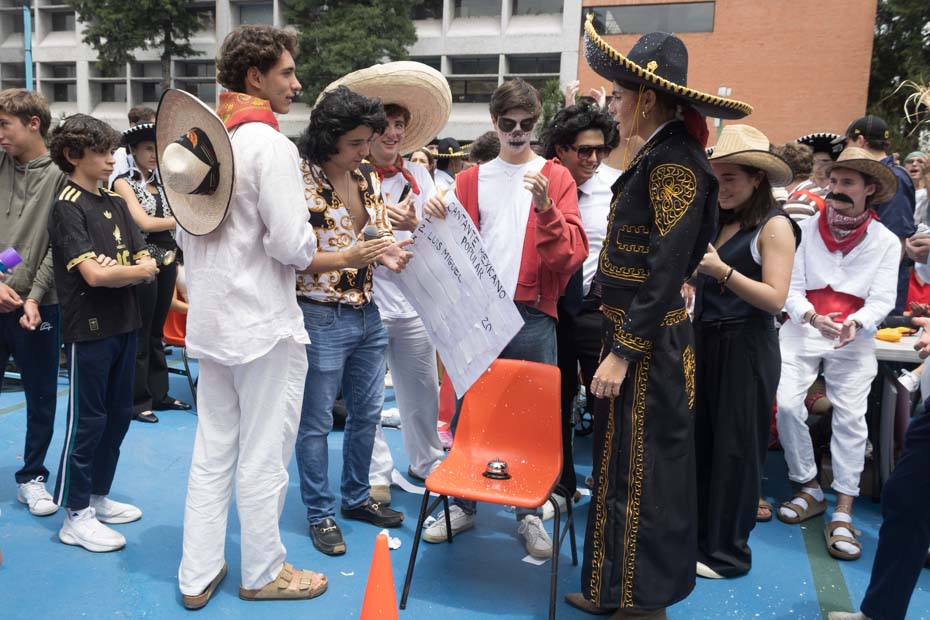 Ir a la Siguiente Foto