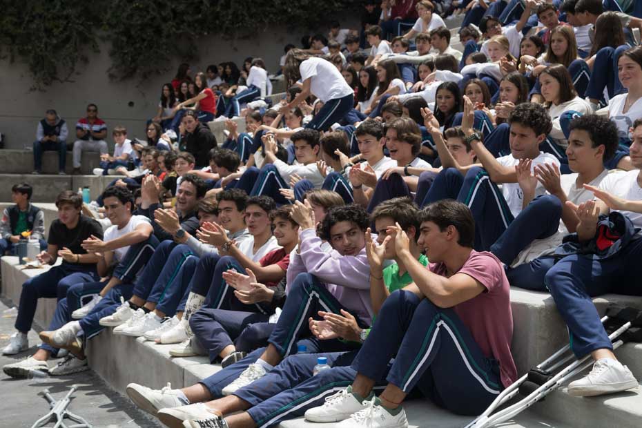 Ir a la Siguiente Foto
