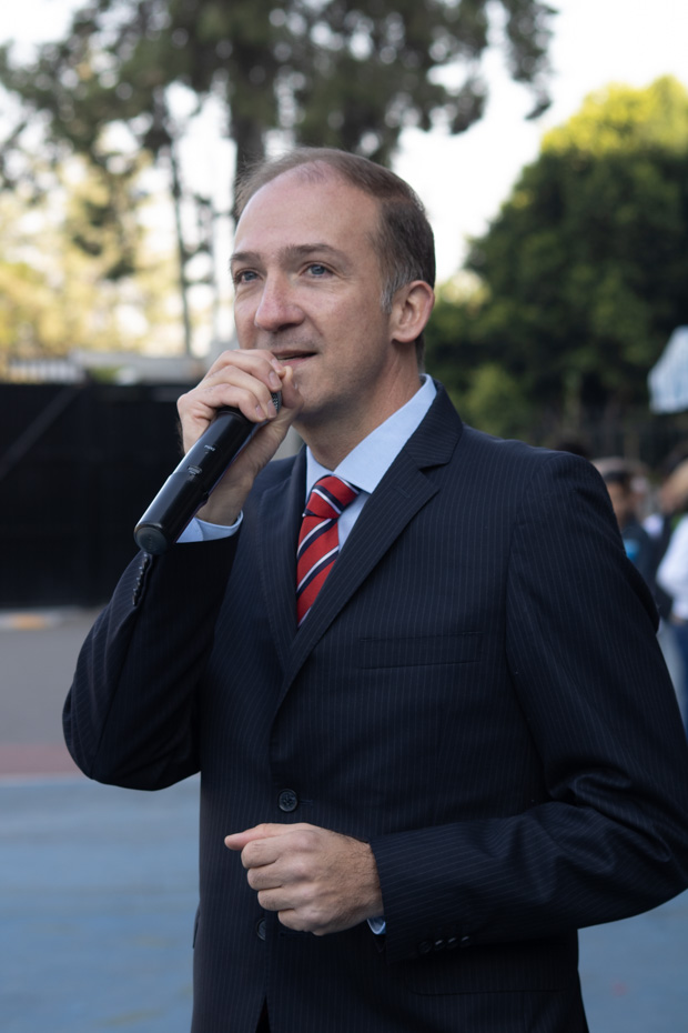 Ir a la Siguiente Foto