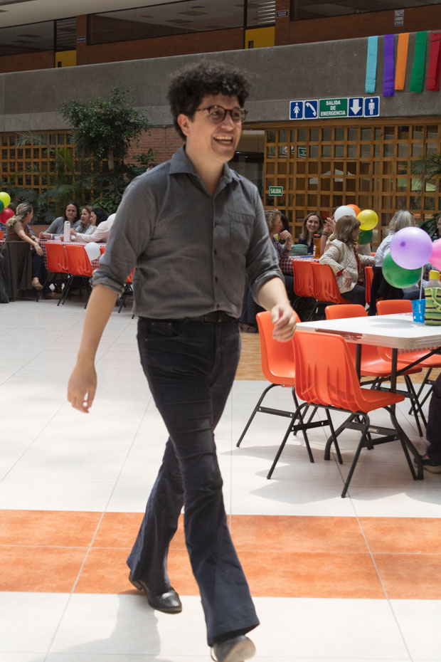 Ir a la Siguiente Foto