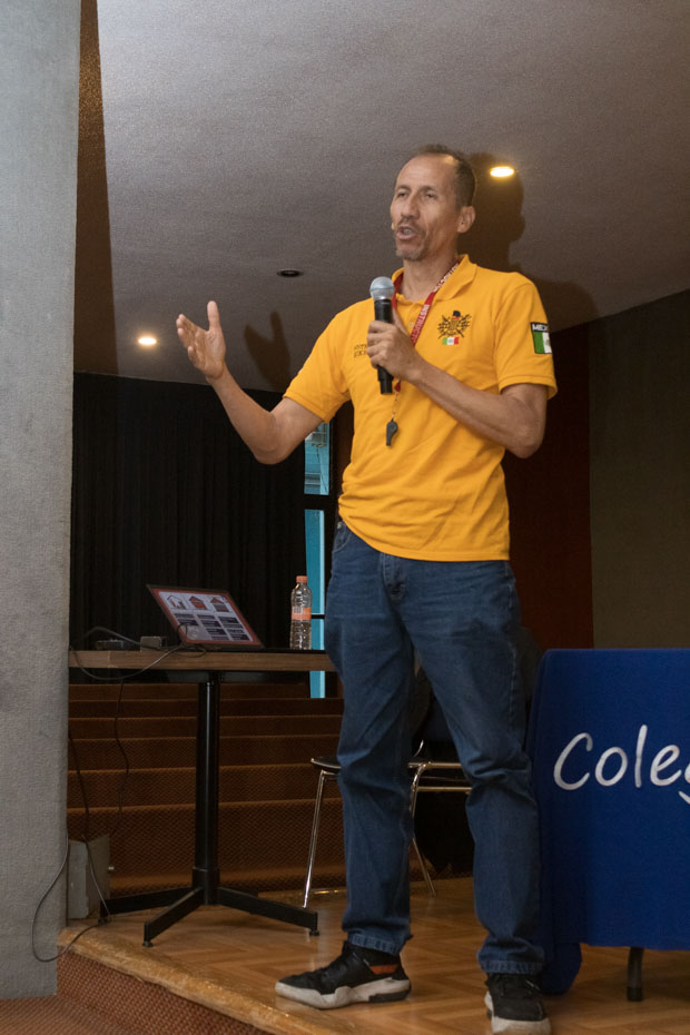 Ir a la Siguiente Foto