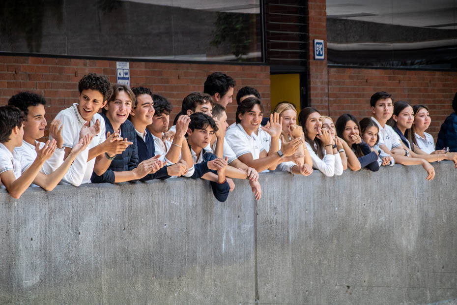 Ir a la Siguiente Foto