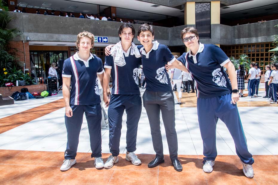 Ir a la Siguiente Foto
