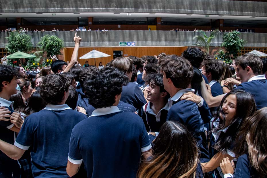 Ir a la Siguiente Foto