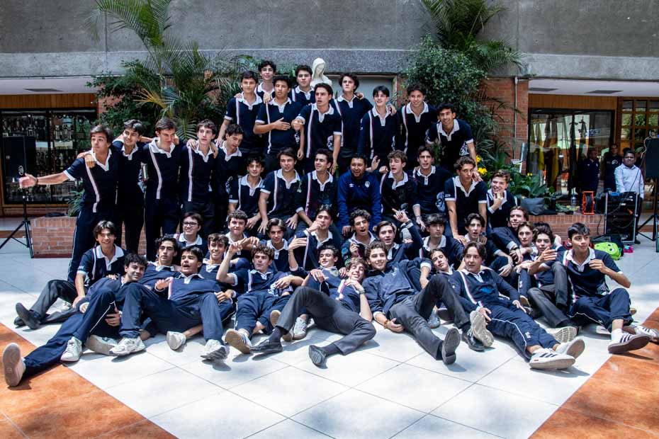 Ir a la Siguiente Foto