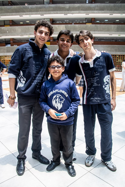 Ir a la Siguiente Foto