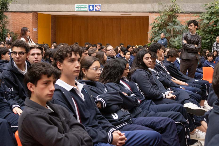 Ir a la Siguiente Foto