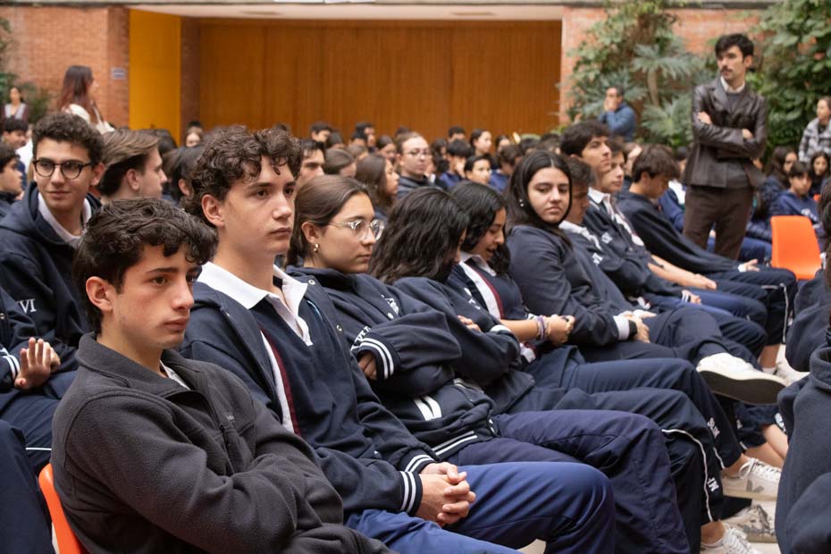 Ir a la Siguiente Foto