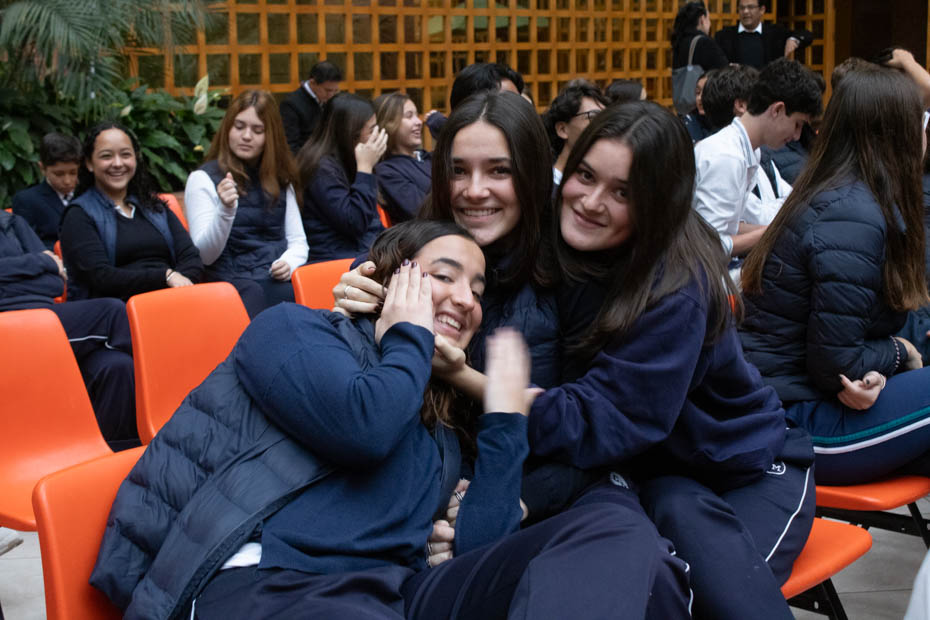 Ir a la Siguiente Foto