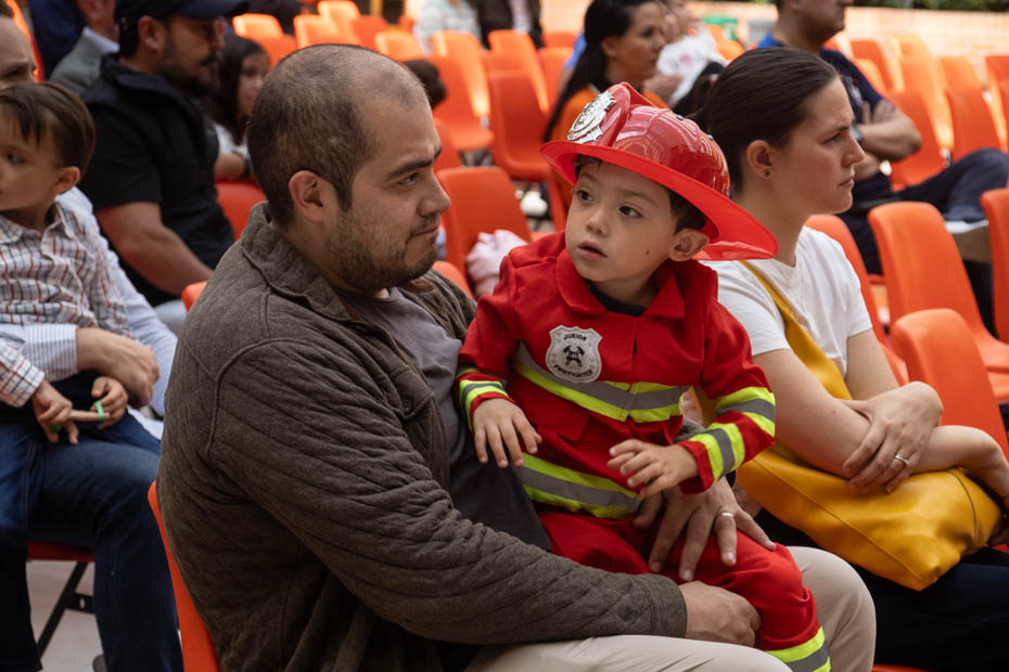 Ir a la Siguiente Foto