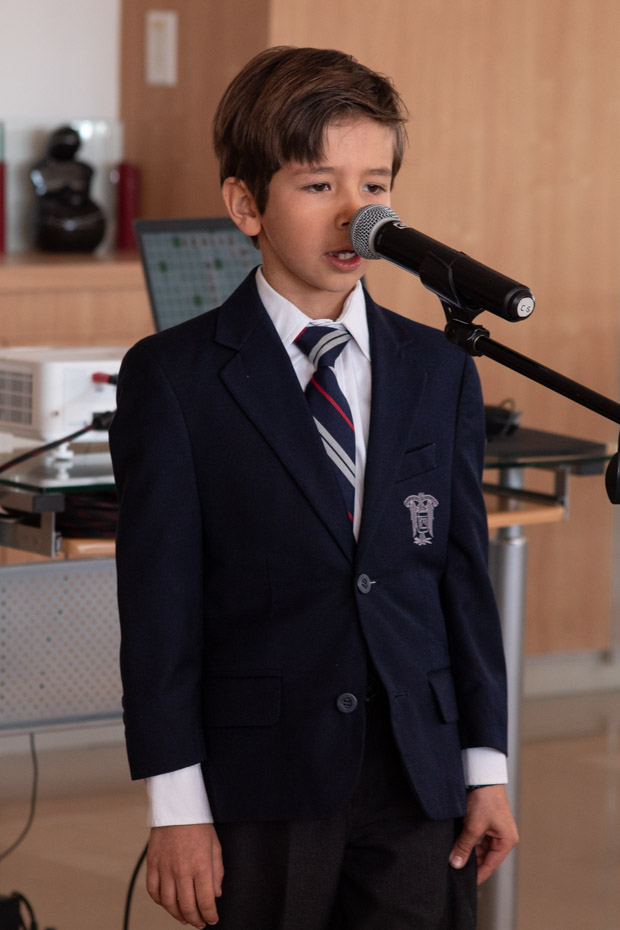 Ir a la Siguiente Foto