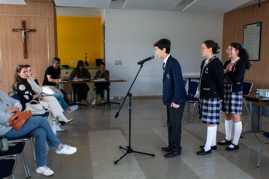 Ir a la Siguiente Foto