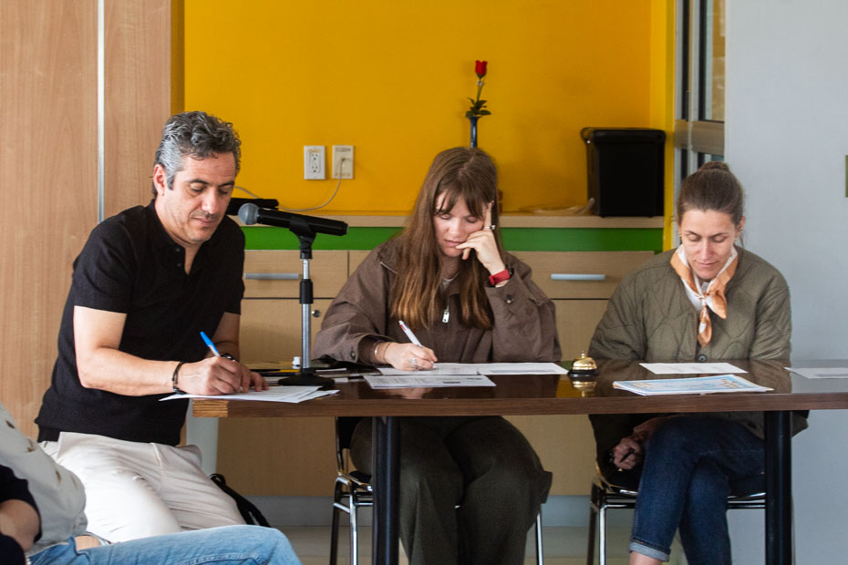 Ir a la Siguiente Foto