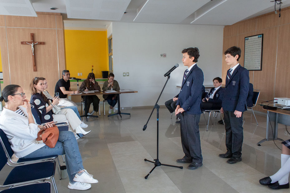 Ir a la Siguiente Foto