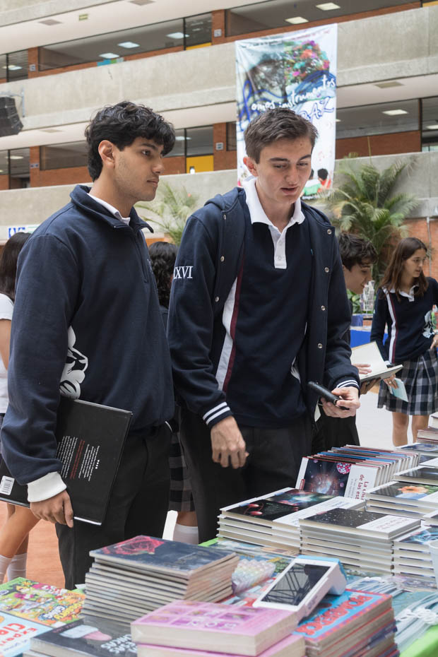 Ir a la Siguiente Foto