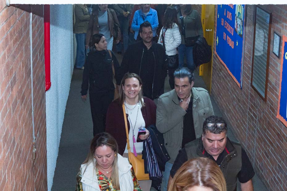 Ir a la Siguiente Foto