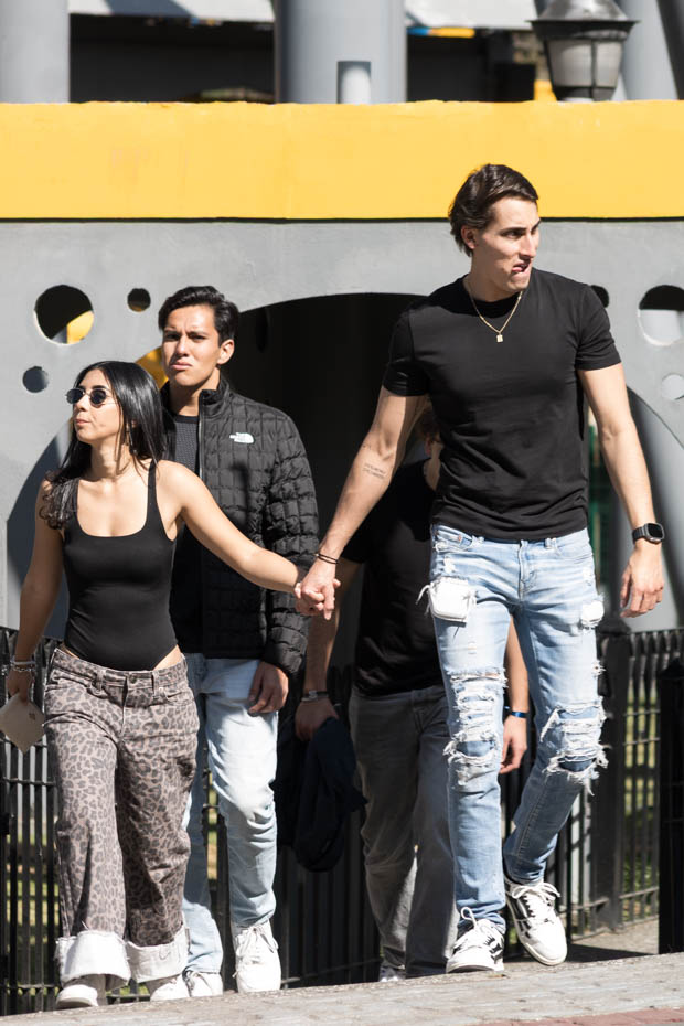 Ir a la Siguiente Foto