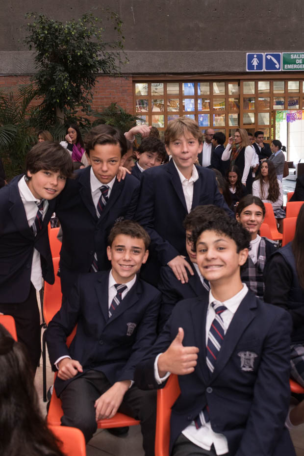 Ir a la Siguiente Foto