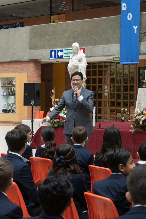 Ir a la Siguiente Foto