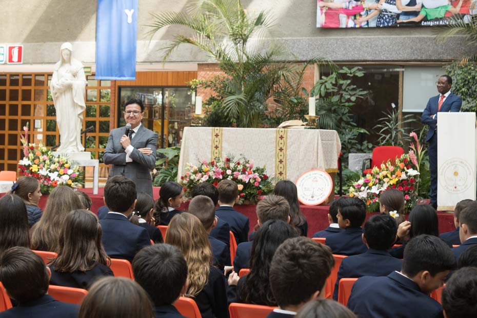 Ir a la Siguiente Foto