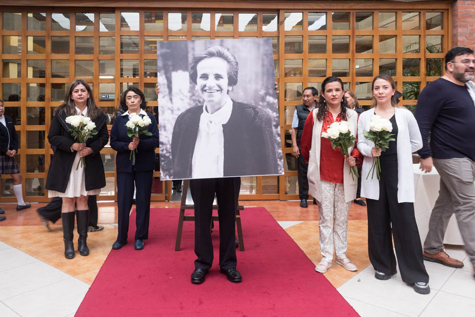 Ir a la Siguiente Foto