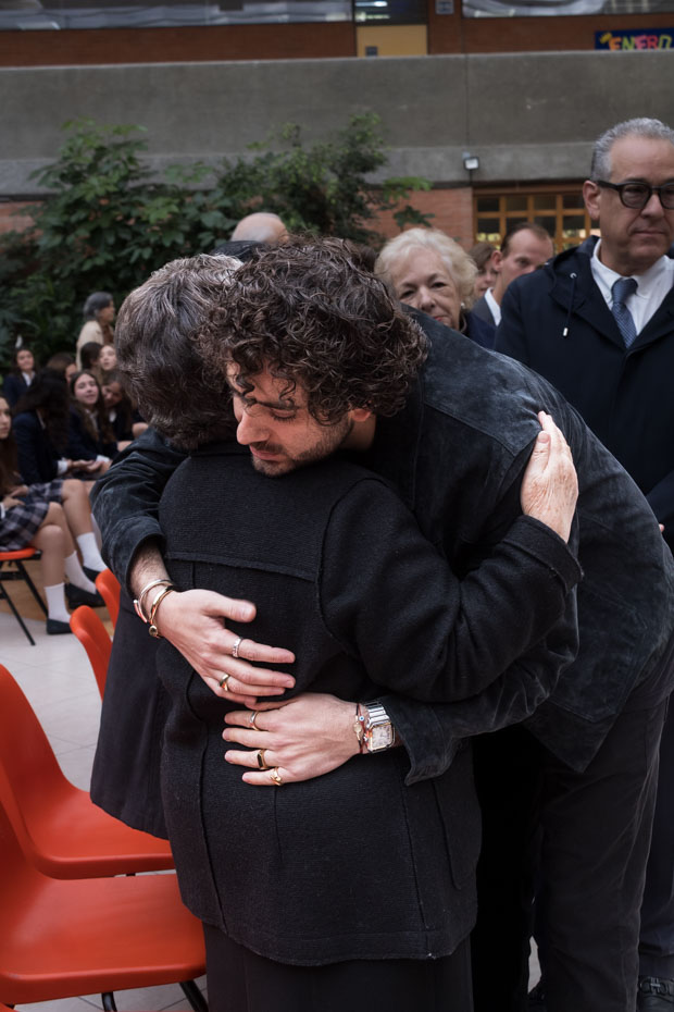 Ir a la Siguiente Foto