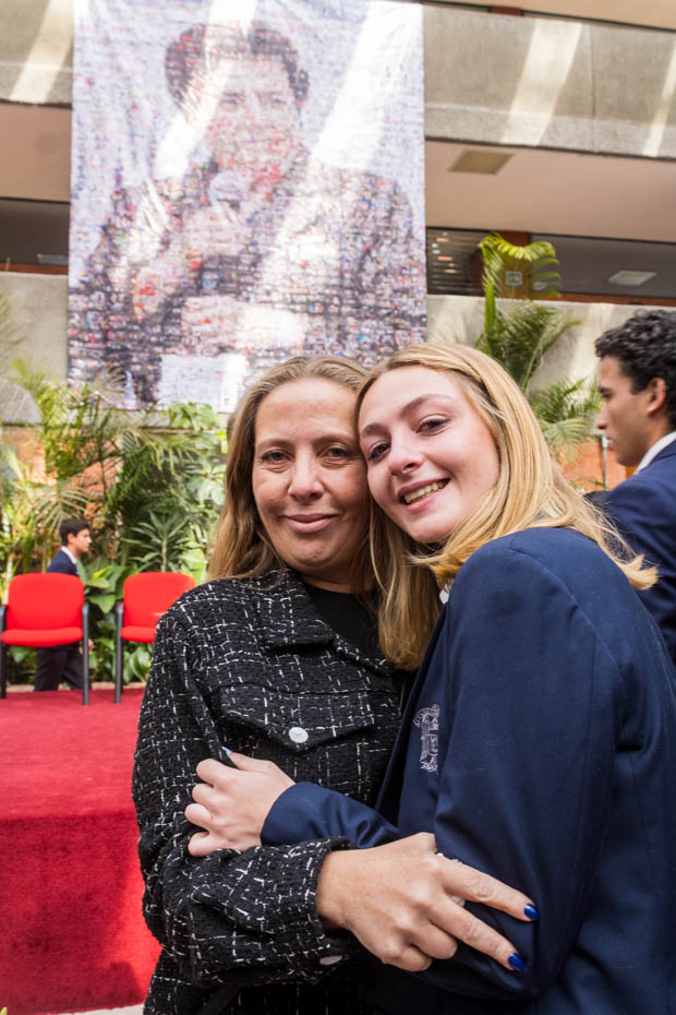 Ir a la Siguiente Foto