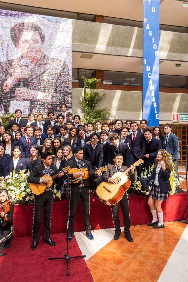 Ir a la Siguiente Foto