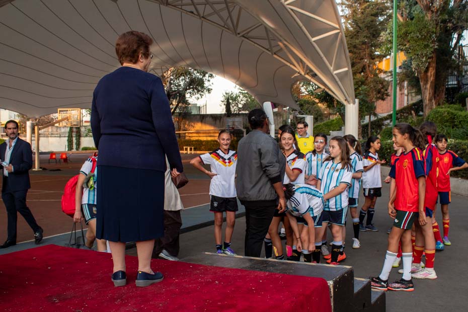 Ir a la Siguiente Foto