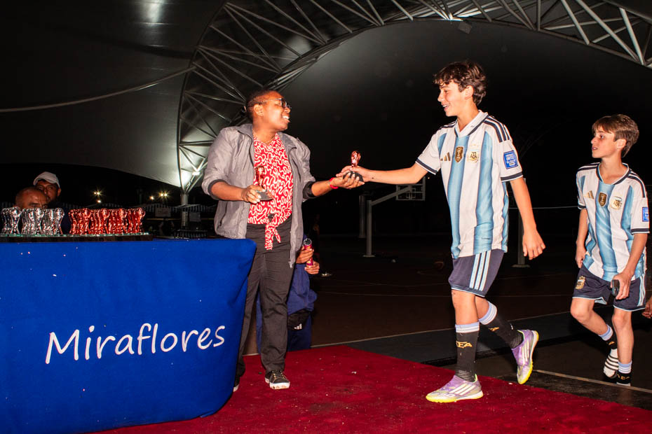 Ir a la Siguiente Foto