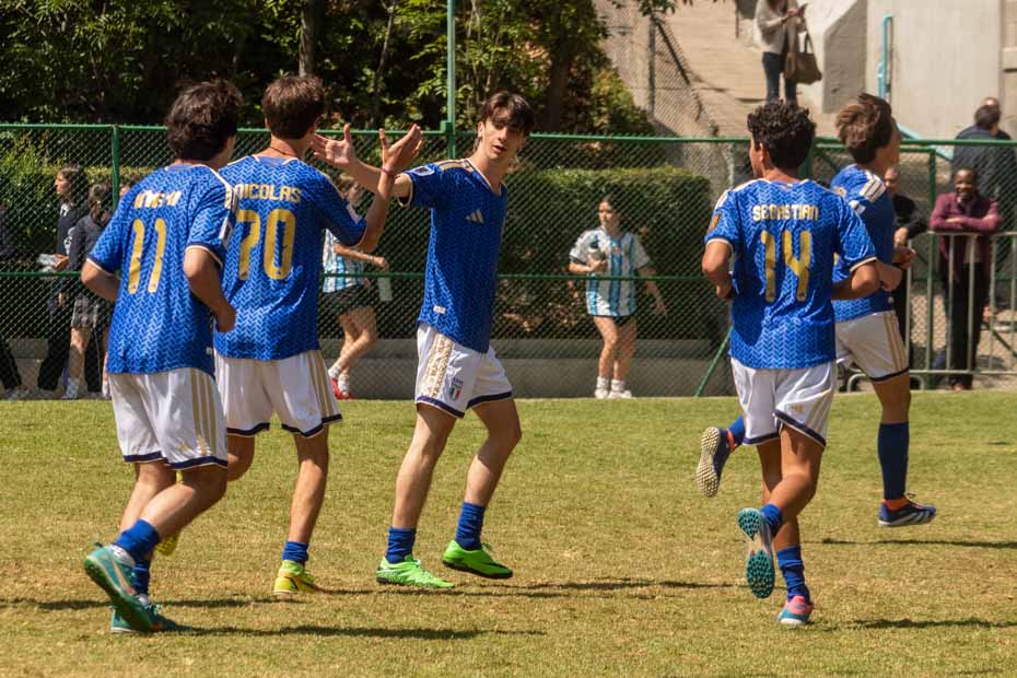 Ir a la Siguiente Foto