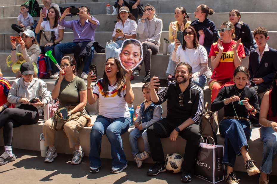 Ir a la Siguiente Foto