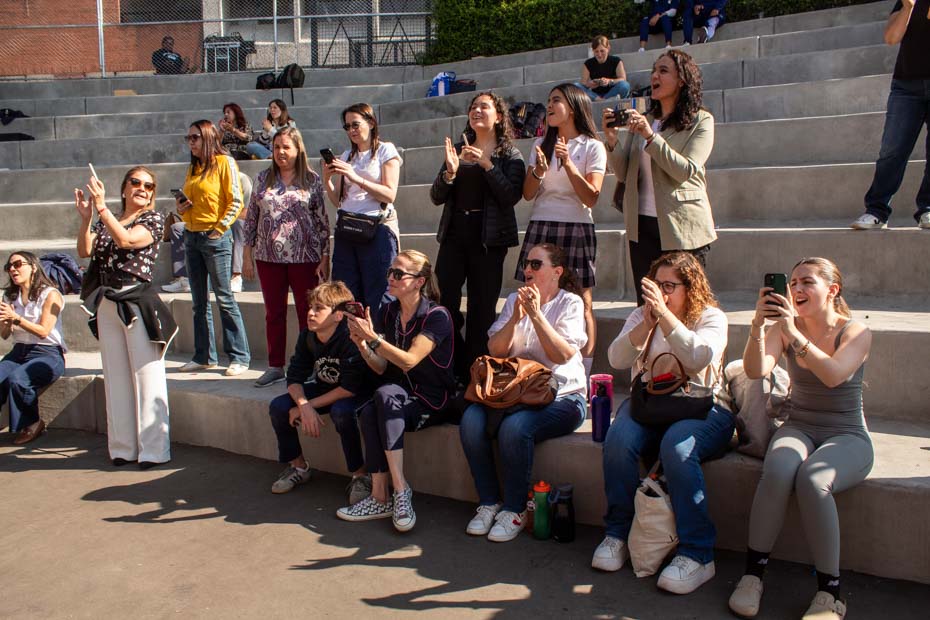 Ir a la Siguiente Foto