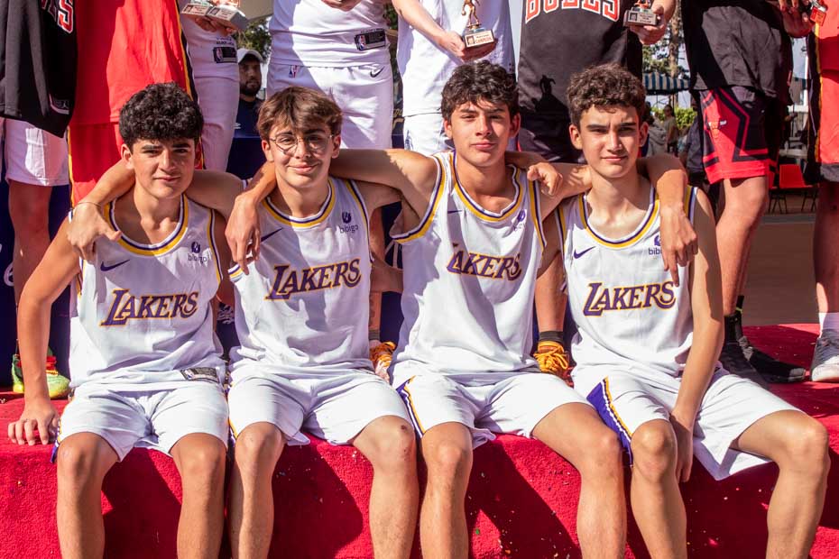 Ir a la Siguiente Foto