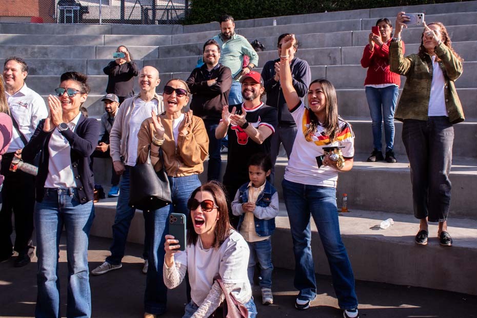 Ir a la Siguiente Foto