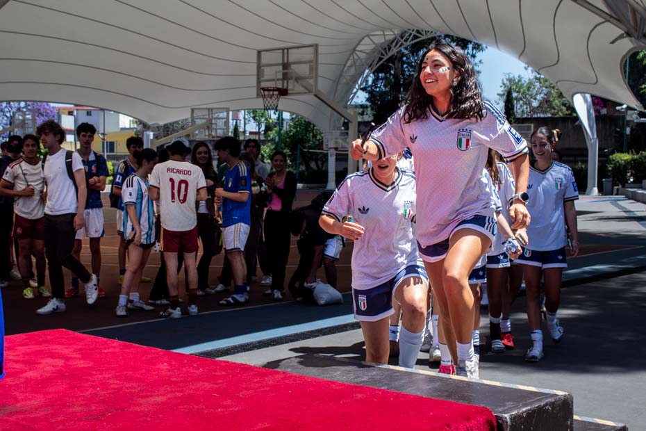 Ir a la Siguiente Foto