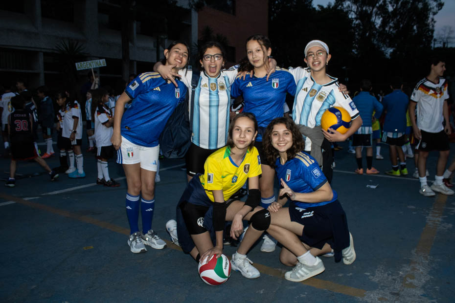 Ir a la Siguiente Foto