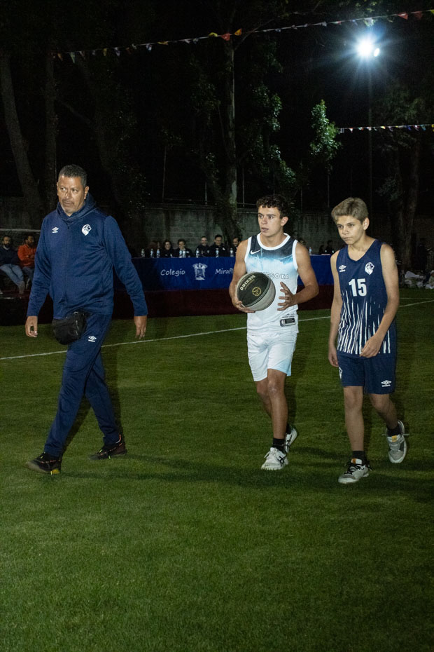 Ir a la Siguiente Foto