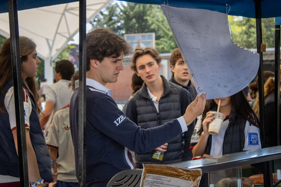 Ir a la Siguiente Foto