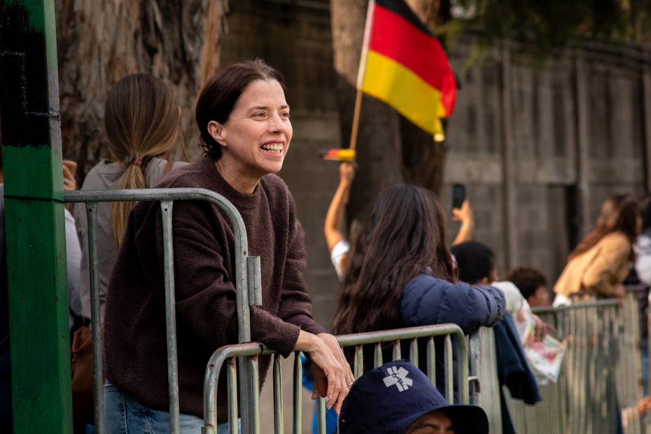 Ir a la Siguiente Foto