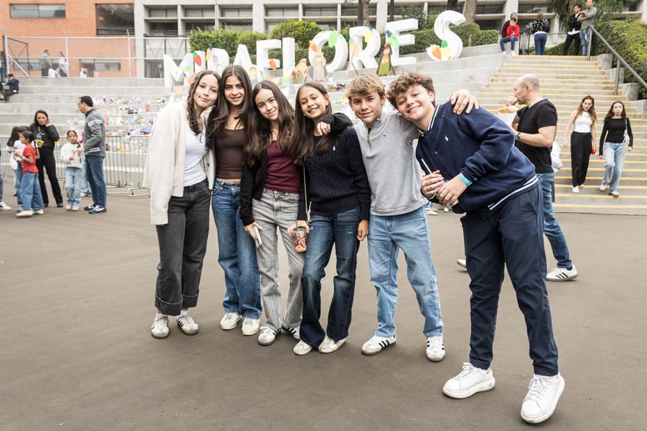 Ir a la Siguiente Foto