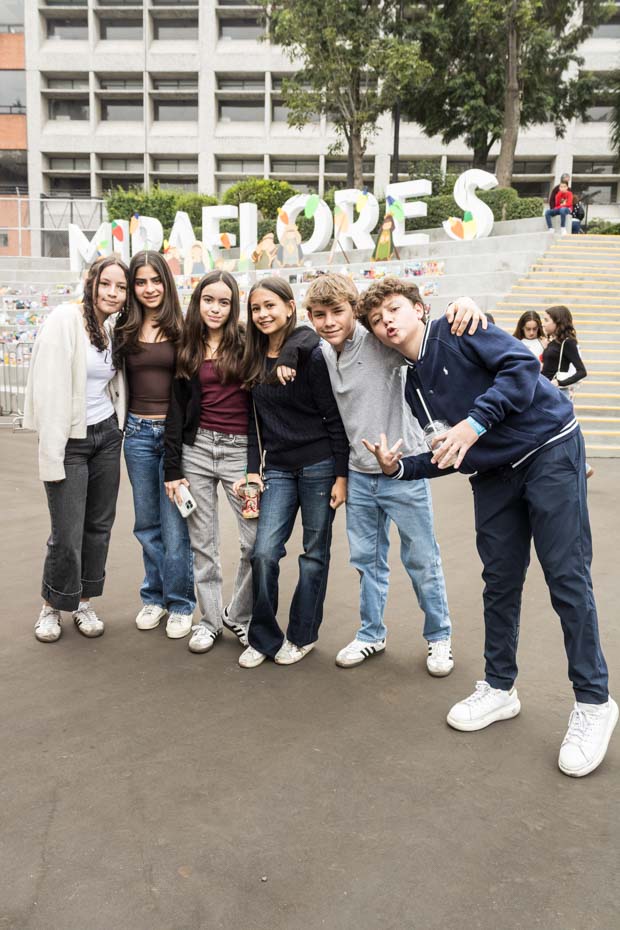 Ir a la Siguiente Foto