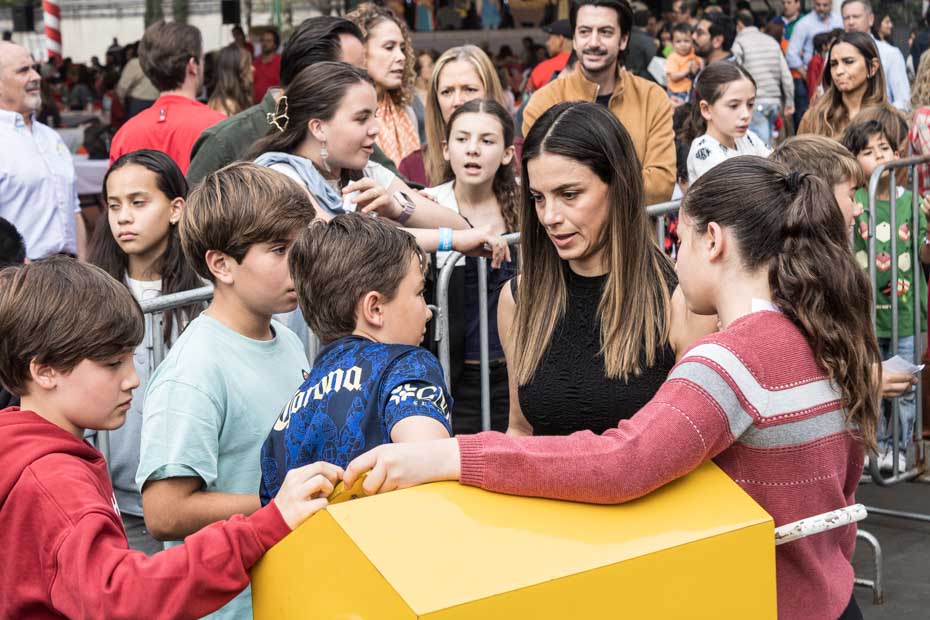 Ir a la Siguiente Foto