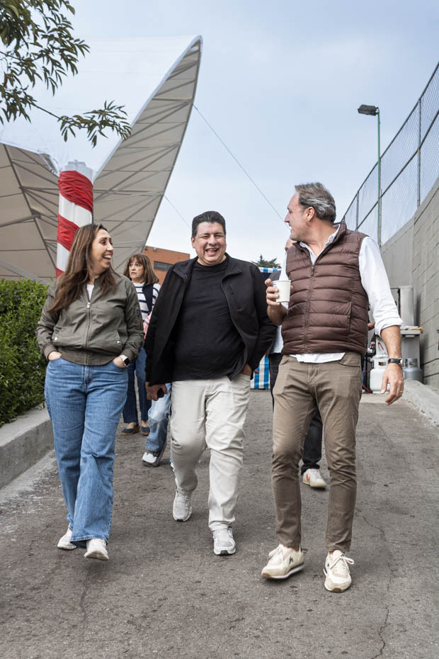 Ir a la Siguiente Foto